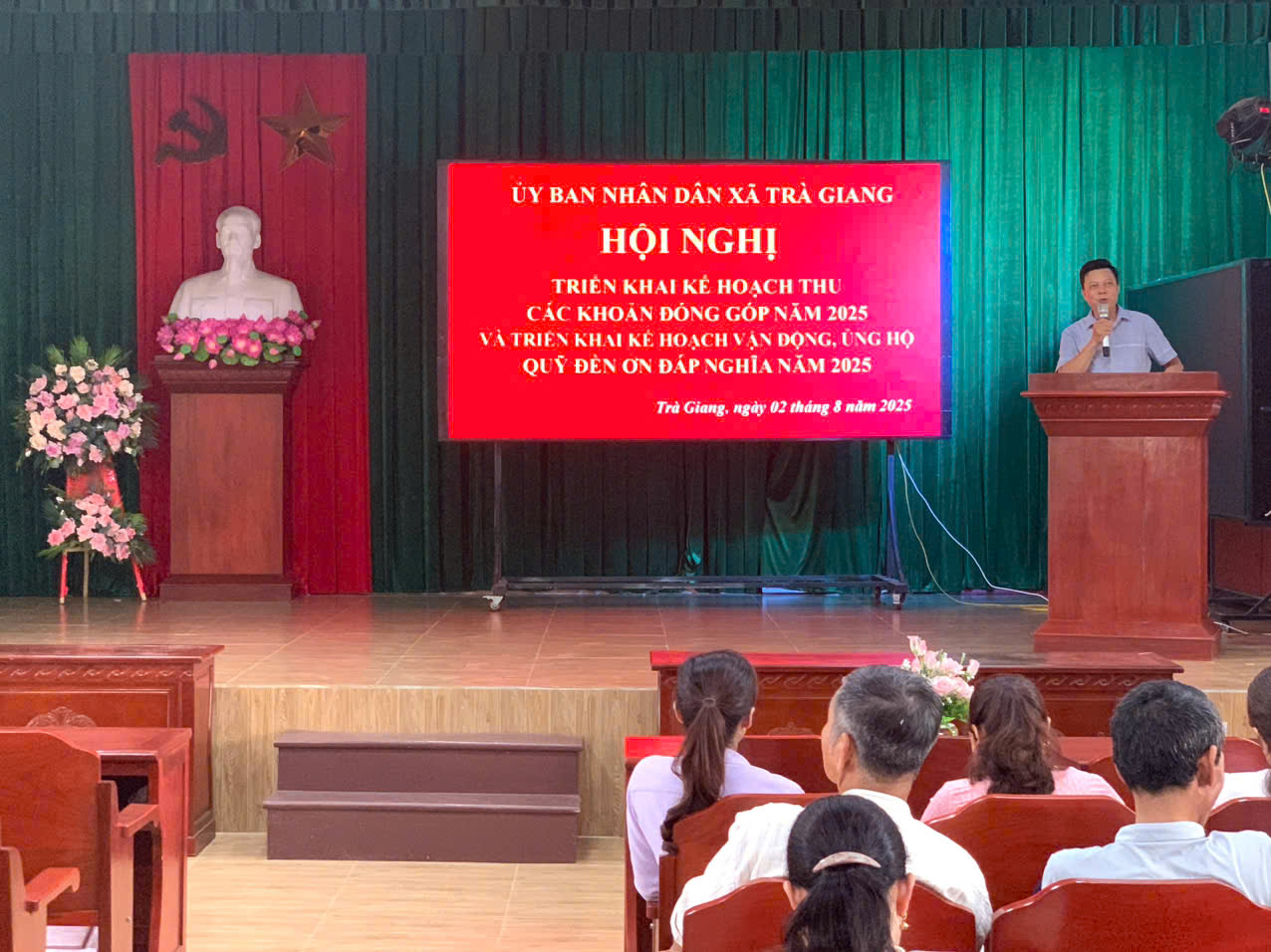 UBND xã tổ chức hội nghị triển khai kế hoạch thu các khoản đóng góp năm 2025 và triển khai mức ủng hộ quỹ đền ơn đáp nghĩa năm 2025
