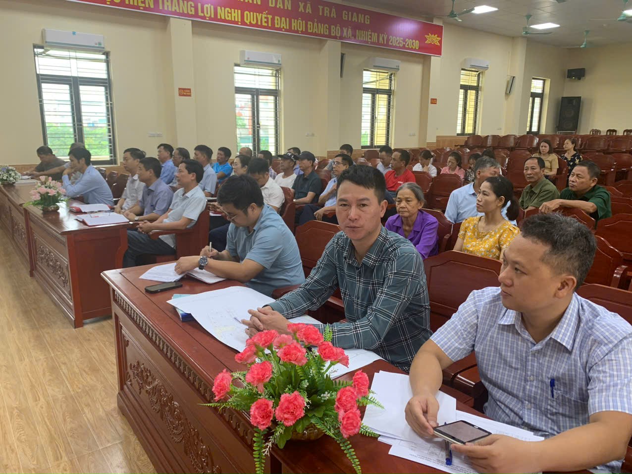 Hội nghị triển khai tuyên truyền phổ biến, cơ chế, chính sách đền bù giải phóng mặt bằng xây dựng  Dự án đường cao tốc Ninh Bình – Hải Phòng đoạn qua xã Trà Giang