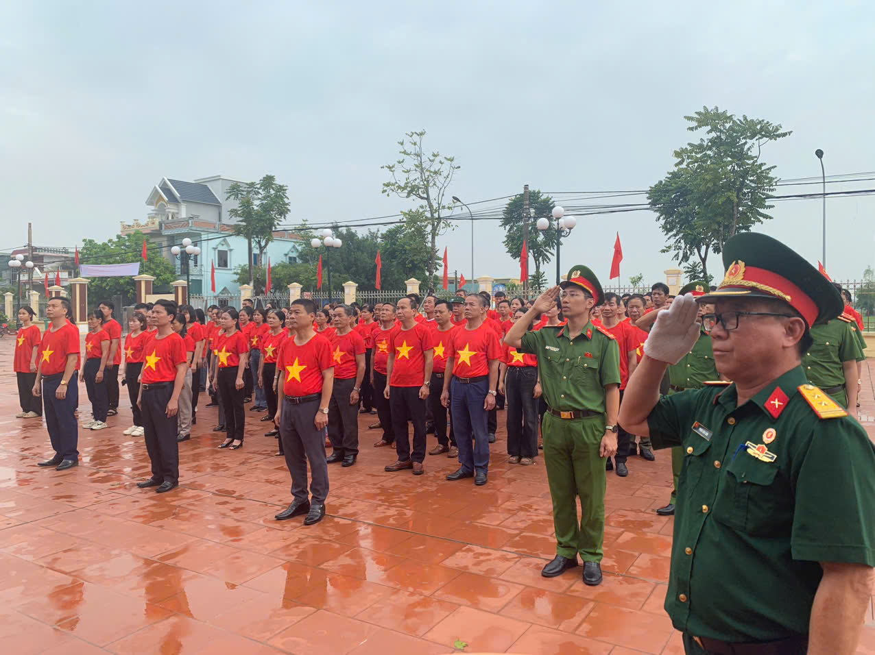 Đảng ủy - HĐND - UBND - UBMTTQ xã Trà Giang tổ chức Lễ chào cờ với chủ đề: “Tôi yêu Tổ quốc tôi” nhân dịp kỷ niệm 80 năm Cách mạng tháng Tám và Quốc khánh 2-9