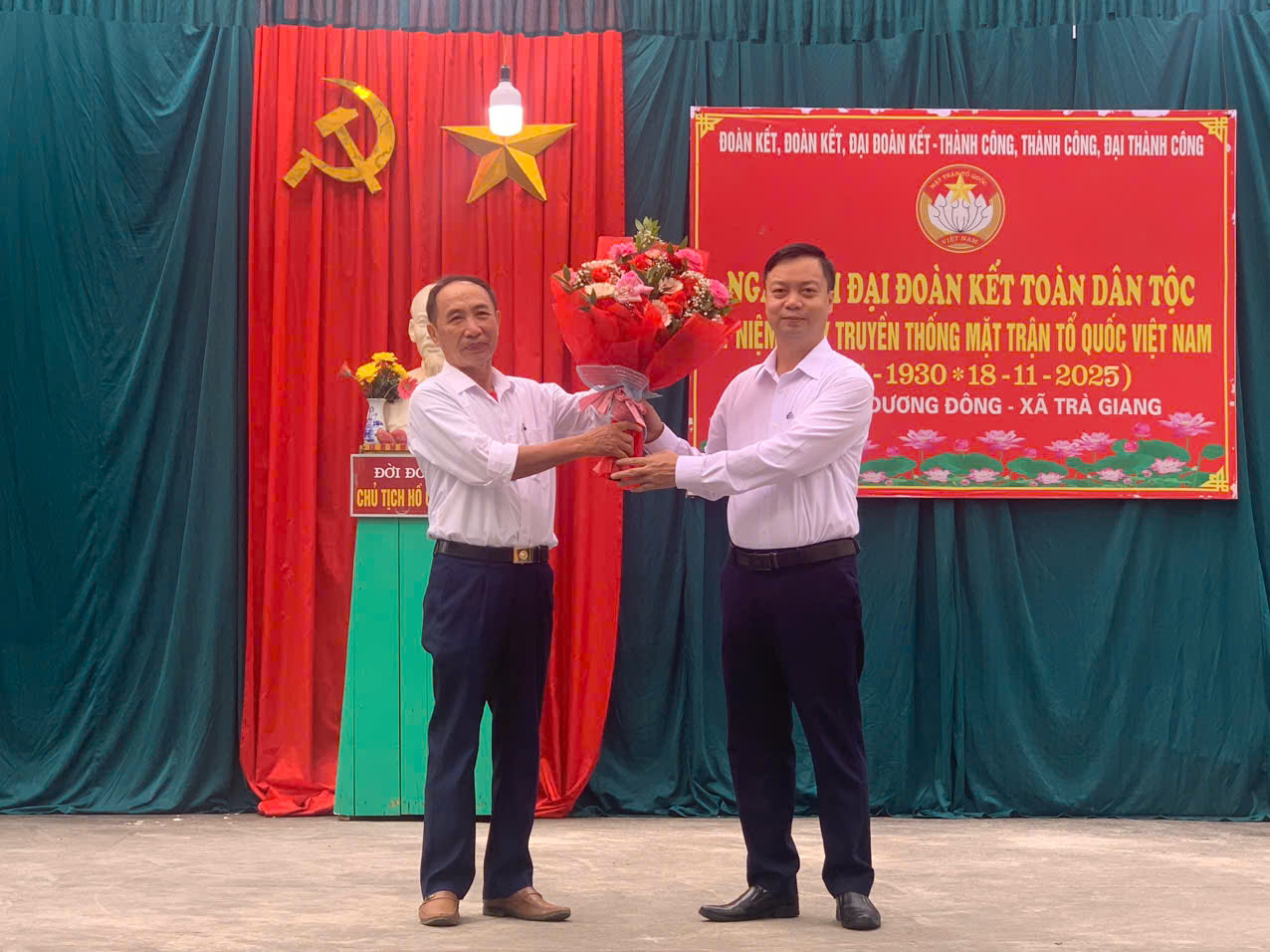 Thôn Dục Dương Đông tổ chức Ngày hội đại đoàn kết toàn dân tộc năm 2025