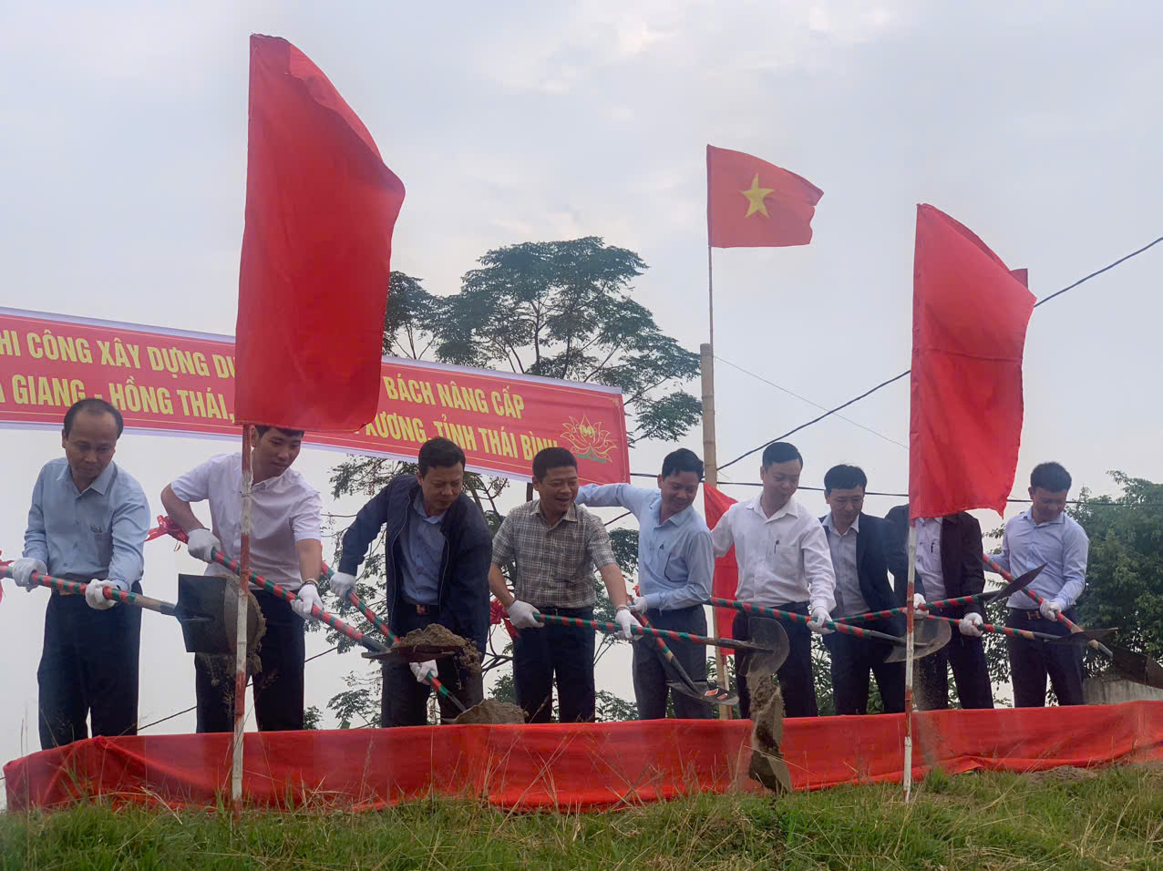 Lễ khởi công xây dựng Dự án xử lý cấp bách nâng cấp tuyến đê bối Trà Giang – Hồng Thái